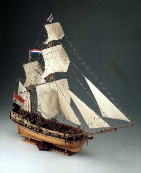 イタリア・コーレル社(SM16)ドルフィン号/（株)帆船模型スタジオＭ