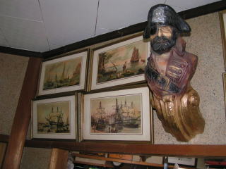 スペイン製絵画と船首像『ｋジョリー・ロジャー』/（株）帆船模型スタジオＭ