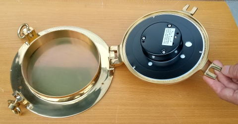 真鍮製舷窓形気圧計HP210B/�株ｿ船模型スタジオM