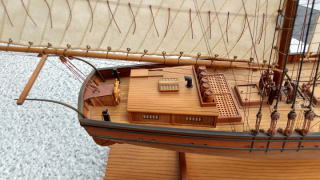 木製帆船模型(完成品)『フライングフィッシュ号』船尾部分アップ/�株ｿ船模型スタジオM