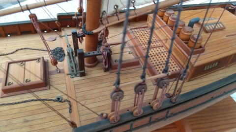 木製帆船模型(完成品)『フライングフィッシュ号』甲板後方部分/�株ｿ船模型スタジオM